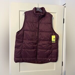 Women’s Burgundy Vest Puffer Plus 2X New with Tags